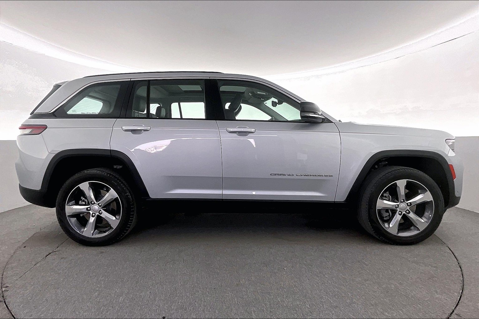 Jeep Grand Cherokee LIMITED PLUS Suv 2022