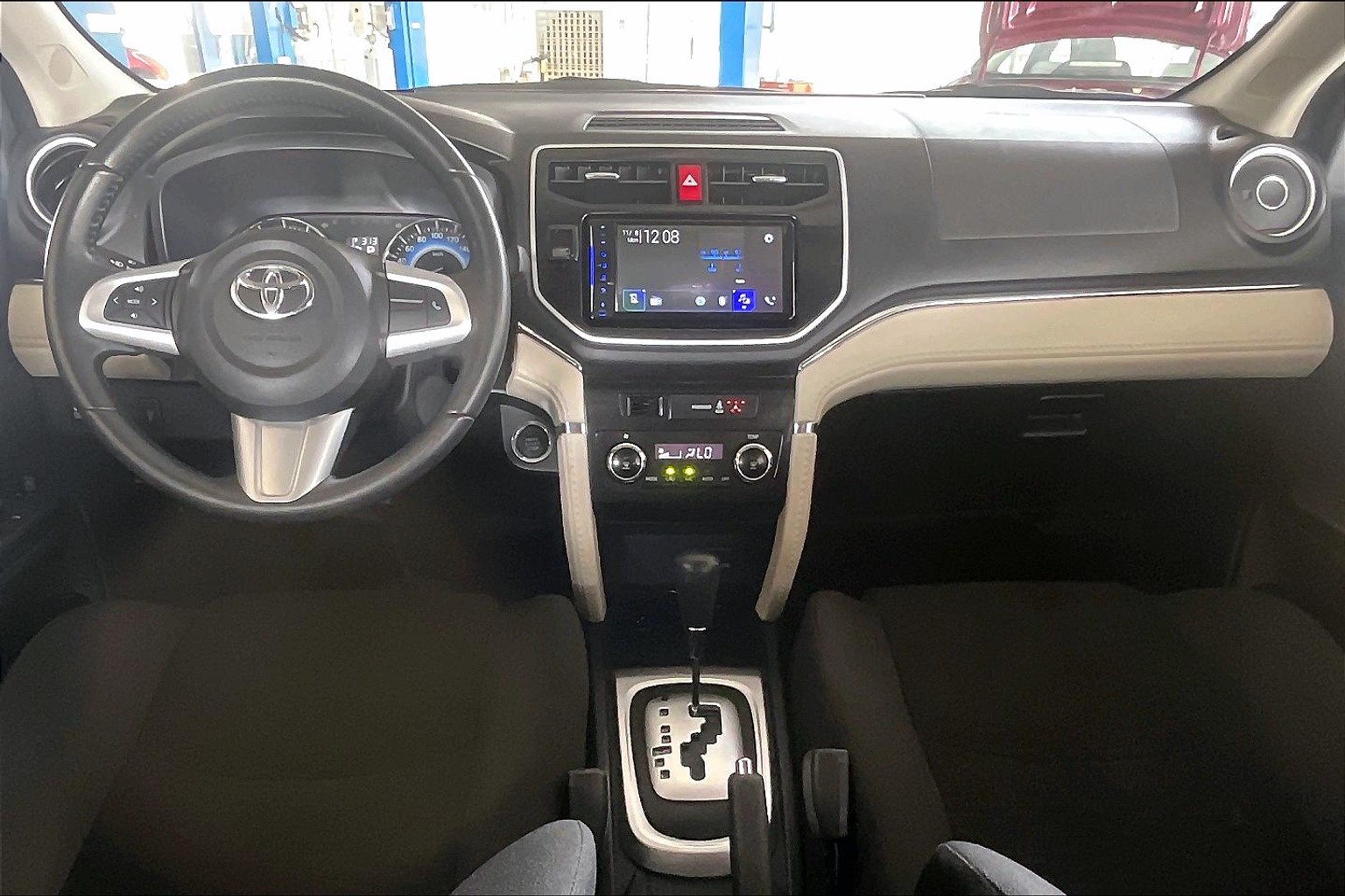 Toyota • Rush