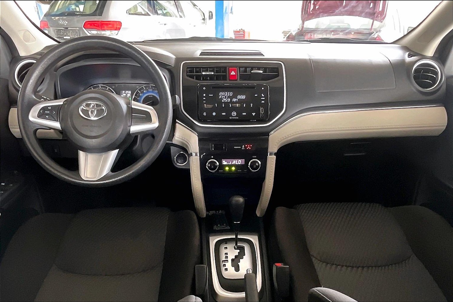 Toyota • Rush